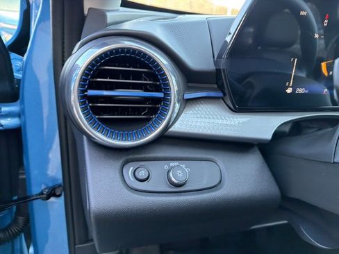 New 2026 Chevrolet Trax LT image 17