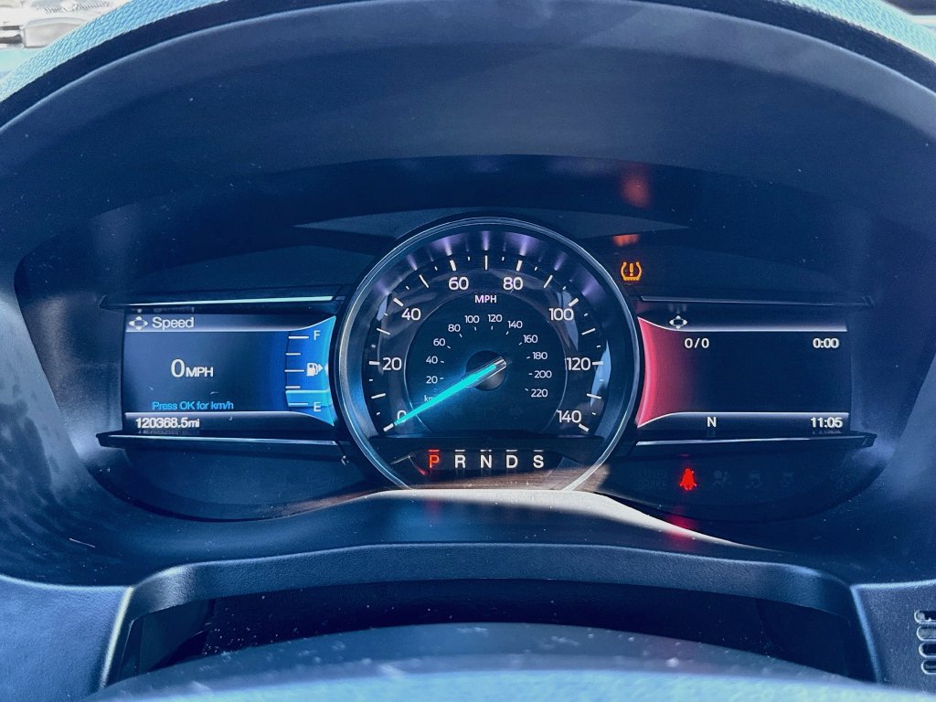 Used 2018 Ford Explorer XLT w/ Equipment Group 202A FWD image 21