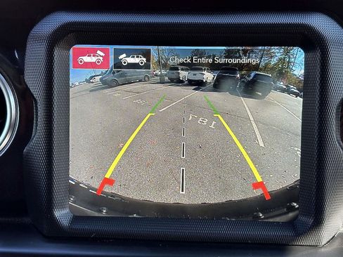 Used 2022 Jeep Wrangler Unlimited Rubicon w/ Xtreme Recon 35" Tire Package image 28