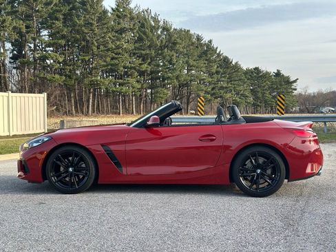 Used 2021 BMW Z4 sDrive30i w/ M Sport Package image 4