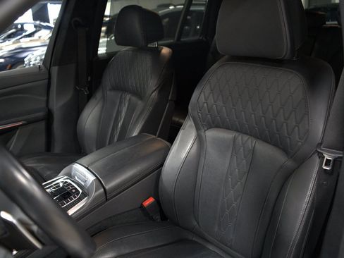 Used 2022 BMW X7 M50i AWD/4WD image 12