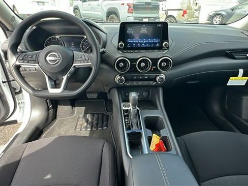 New 2025 Nissan Sentra SV image 17