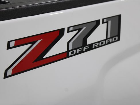 Used 2018 Chevrolet Silverado 1500 LTZ Z71 w/ LTZ Plus Package image 30