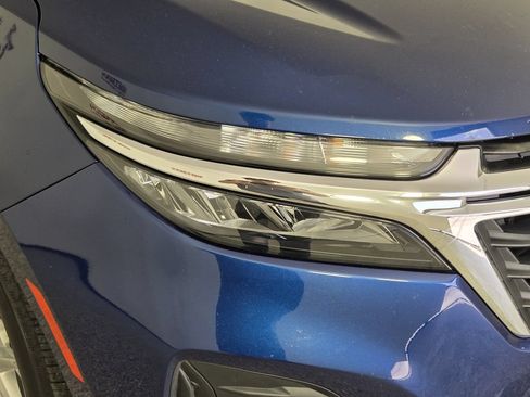 Used 2022 Chevrolet Equinox LS w/ LS Convenience Package FWD image 9