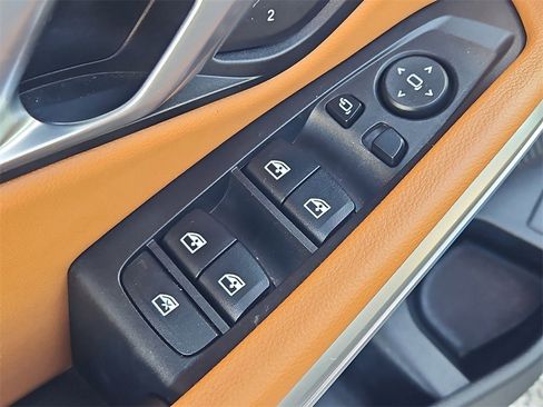 Used 2022 BMW 330i xDrive Sedan w/ Driving Assistance Package image 29