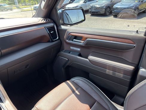 Used 2023 GMC Sierra 1500 Denali w/ Denali Reserve Package AWD/4WD image 25