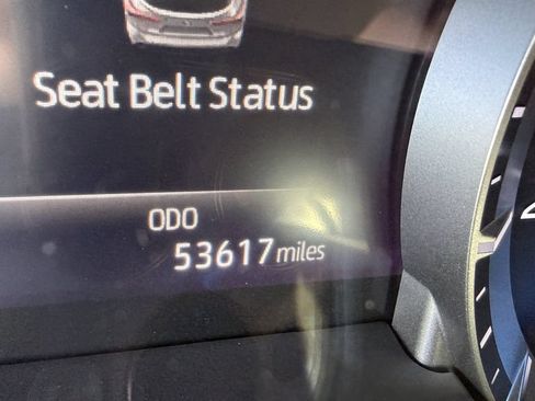 Used 2023 Toyota Highlander XLE AWD/4WD image 5
