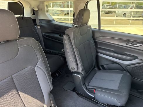 Used 2023 Jeep Grand Cherokee L Laredo AWD/4WD image 39