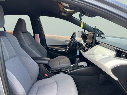 Used 2022 Toyota Corolla SE FWD image 12