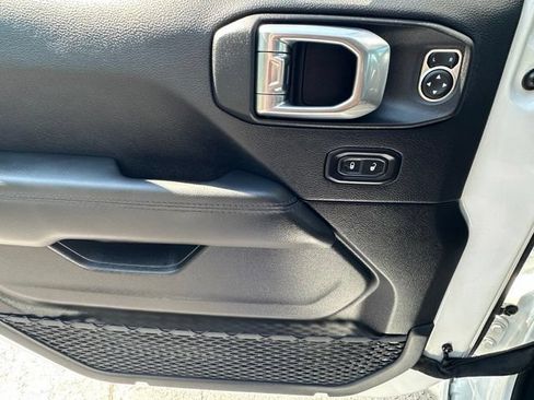 Used 2021 Jeep Wrangler Unlimited Sahara AWD/4WD image 24