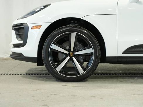 New 2026 Porsche Macan AWD/4WD image 40