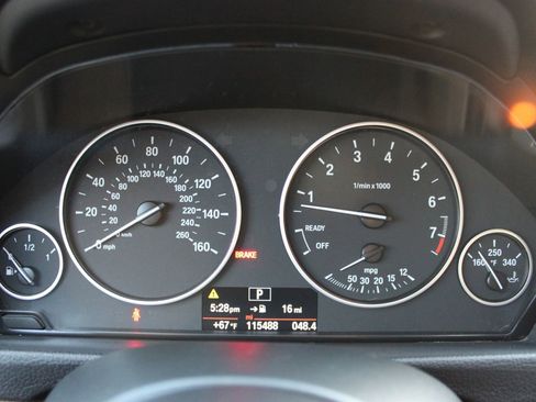 Used 2016 BMW 320i Sedan image 28