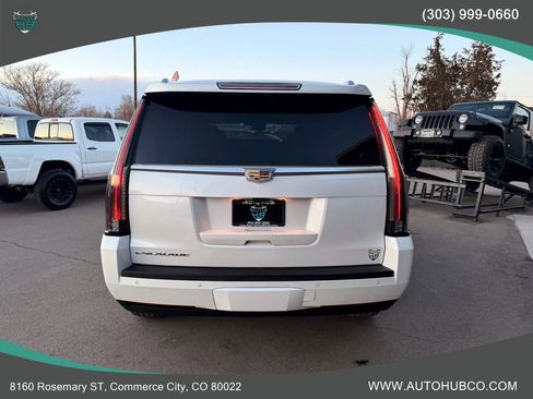 Used 2018 Cadillac Escalade Premium Luxury image 5