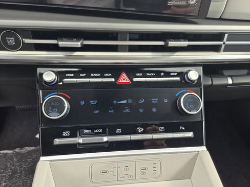 New 2026 Hyundai Santa Fe SEL image 18