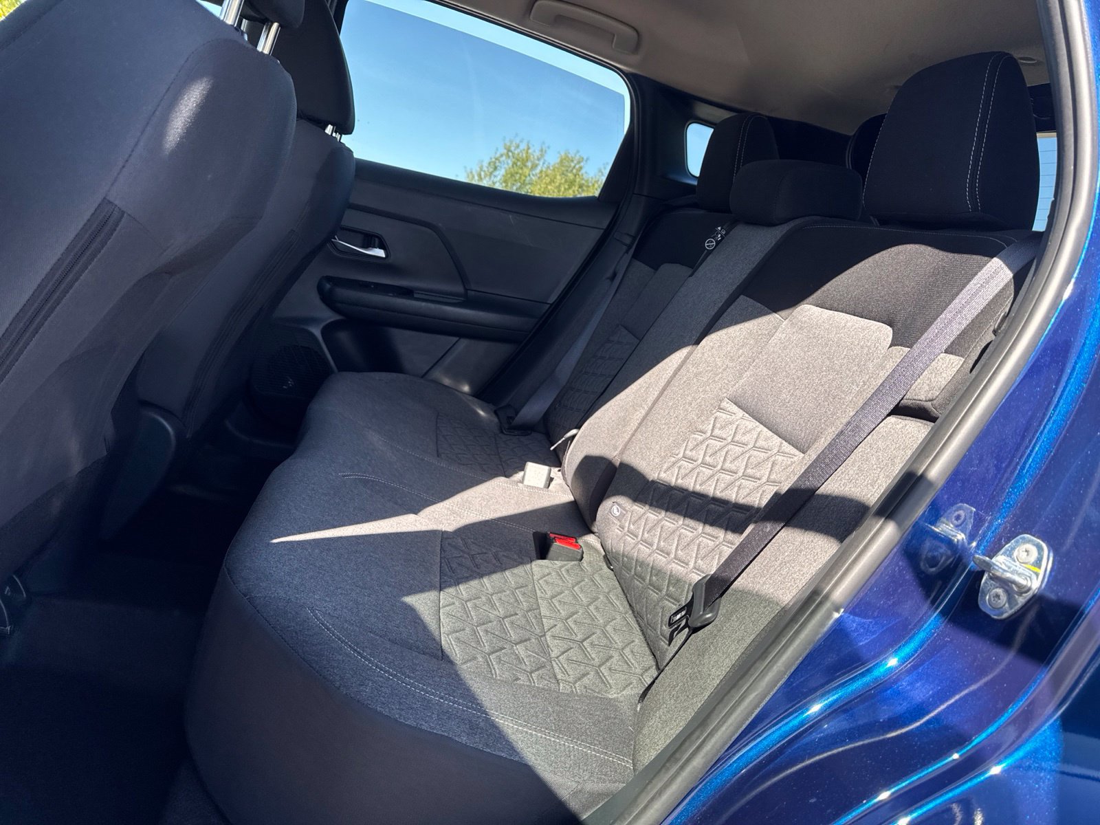 Used 2025 Nissan Kicks SV AWD/4WD image 15