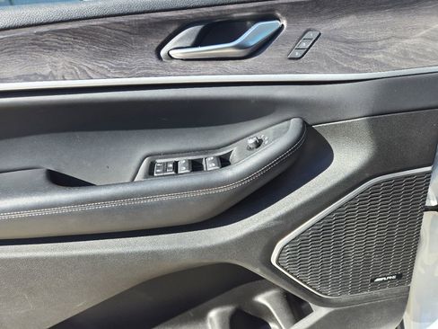 Used 2022 Jeep Grand Cherokee Limited 4xe w/ Luxury Tech Group II image 6