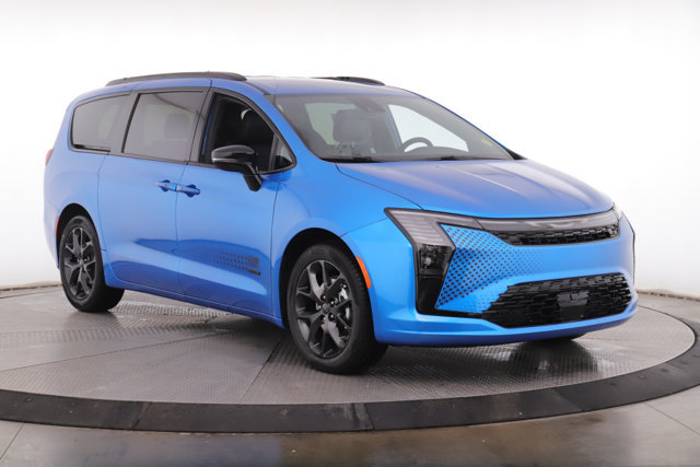 New 2027 Chrysler Pacifica Select FWD image 2