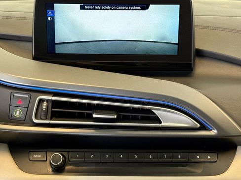 Used 2015 BMW i8 image 13
