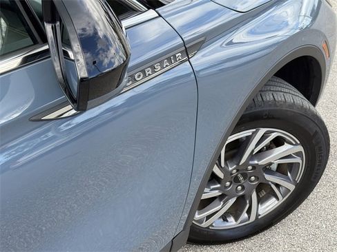 Used 2023 Lincoln Corsair FWD image 11