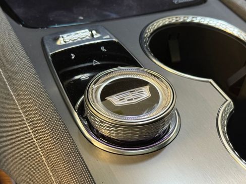 New 2026 Cadillac Vistiq Premium Luxury AWD/4WD image 37