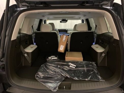 Used 2024 Hyundai Santa Fe Calligraphy image 9