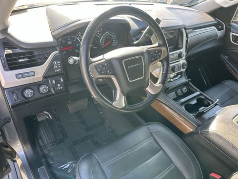 Used 2020 GMC Yukon XL Denali w/ Open Road Package image 9