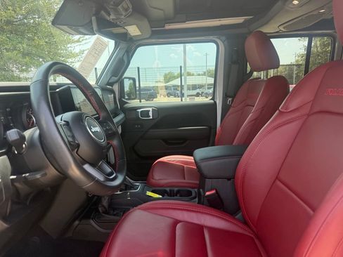 Used 2024 Jeep Wrangler Unlimited Rubicon 392 AWD/4WD image 10