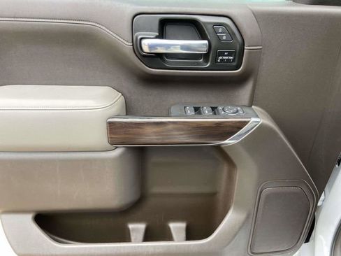 Used 2021 GMC Sierra 1500 SLT image 19