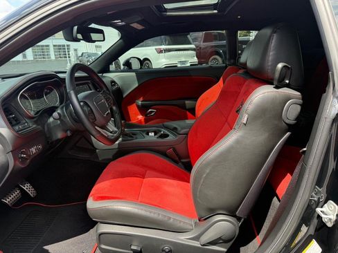 Used 2020 Dodge Challenger R/T Scat Pack RWD image 15