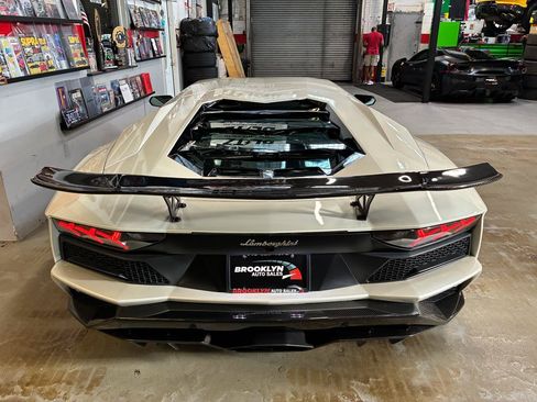 Used 2017 Lamborghini Aventador S AWD/4WD image 13
