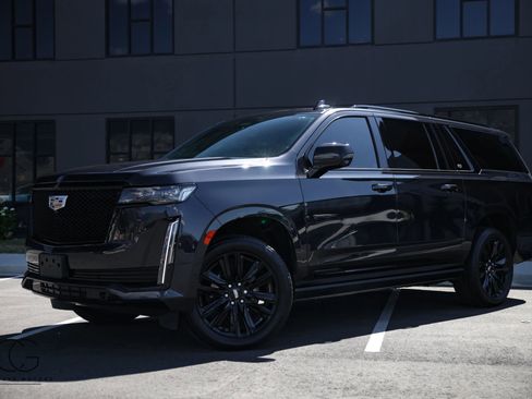 Used 2023 Cadillac Escalade ESV Sport w/ Touring Package AWD/4WD image 9