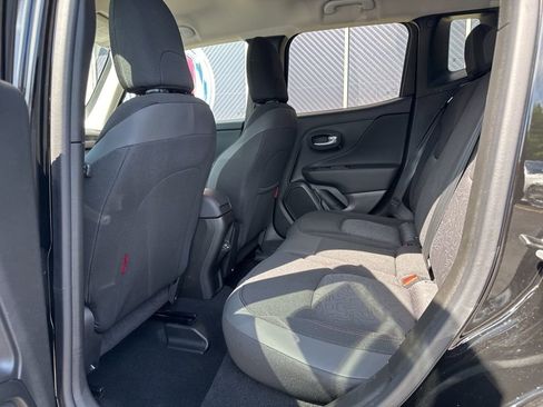 Used 2023 Jeep Renegade Trailhawk image 45