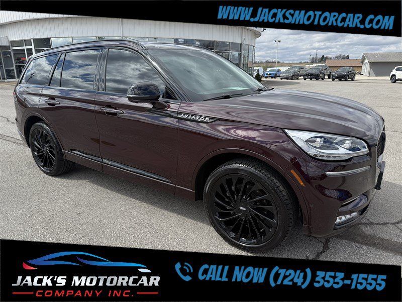 Used 2024 Lincoln Aviator Reserve w/ Equipment Group 201A AWD/4WD image 3