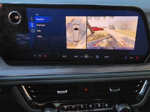 Used 2025 Chevrolet Suburban LS image 18