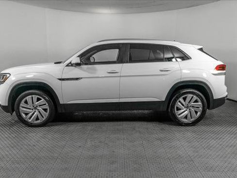 Used 2021 Volkswagen Atlas Cross Sport SE image 3