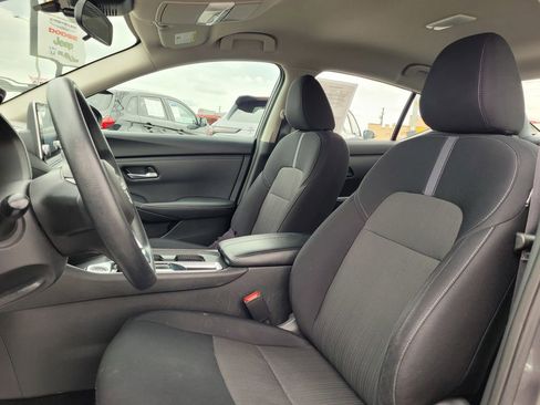 Used 2024 Nissan Sentra SV FWD image 11