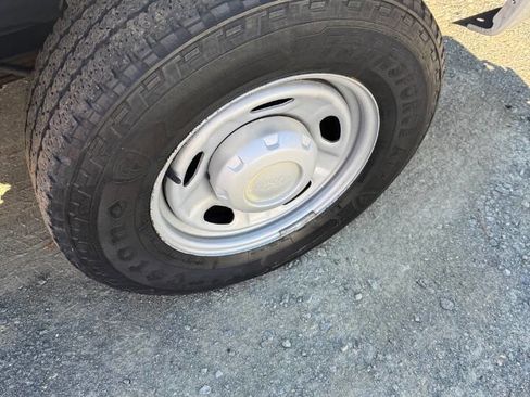 Used 2013 Ford F250 XL w/ PWR Equipment Group image 7