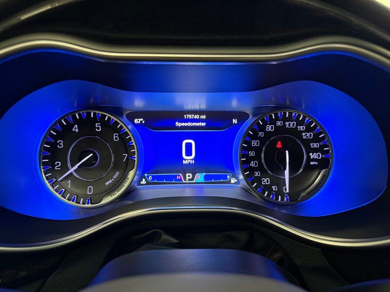 Used 2015 Chrysler 200 C FWD image 34