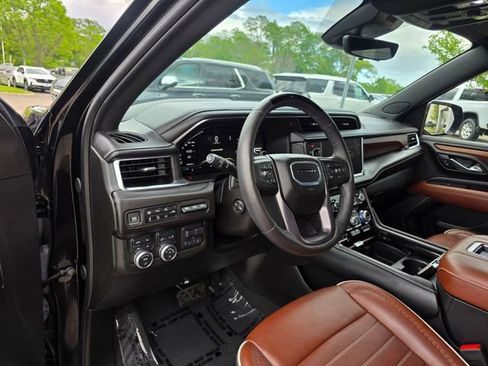 Used 2024 GMC Yukon XL Denali Ultimate AWD/4WD image 26