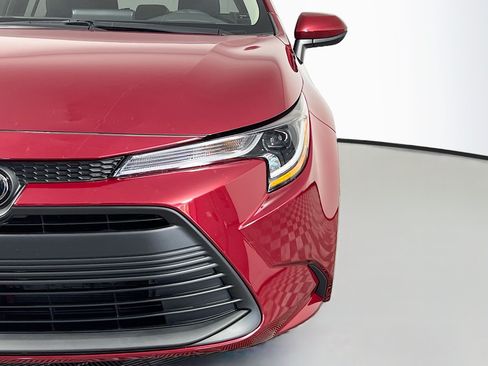 Used 2024 Toyota Corolla LE FWD image 12