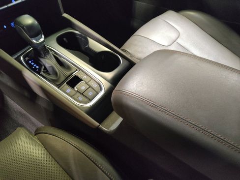 Used 2019 Hyundai Santa Fe FWD image 26