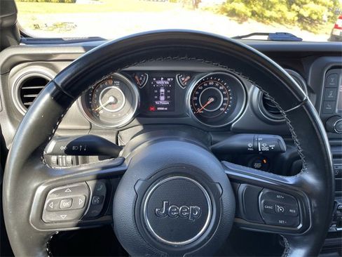 Used 2021 Jeep Gladiator Willys image 20