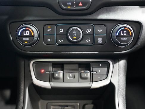 Used 2023 GMC Terrain SLT w/ Tech Package AWD/4WD image 22