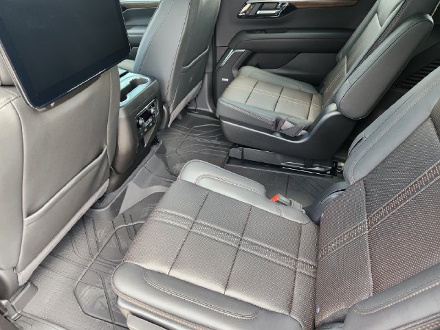 New 2026 Chevrolet Tahoe High Country AWD/4WD image 24