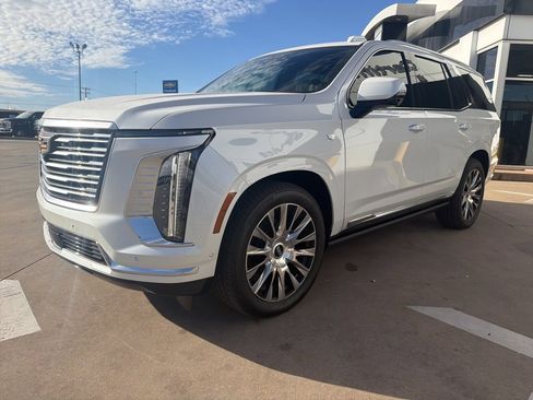 Used 2025 Cadillac Escalade Premium Luxury Platinum w/ LPO, Floor Liner Package image 7