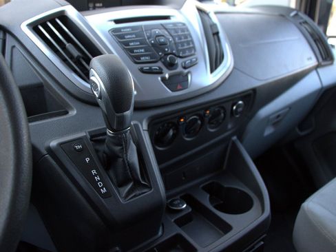 Used 2019 Ford Transit 350 XLT image 17