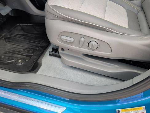 Used 2023 Chevrolet Bolt EUV Premier w/ Sun & Sound Package FWD image 12