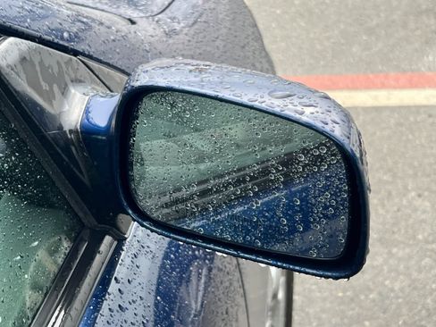 Used 2005 Toyota Corolla LE image 16