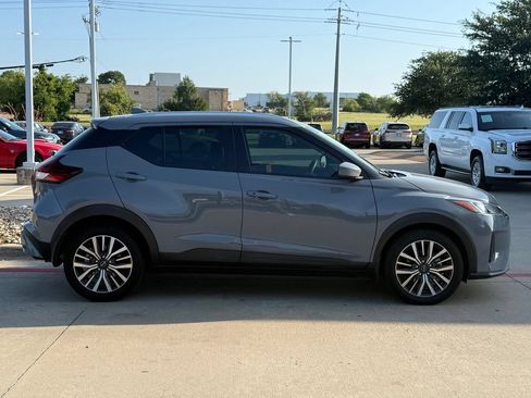 Used 2023 Nissan Kicks SV FWD image 7
