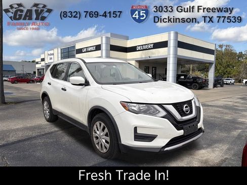 Used 2017 Nissan Rogue S image 1